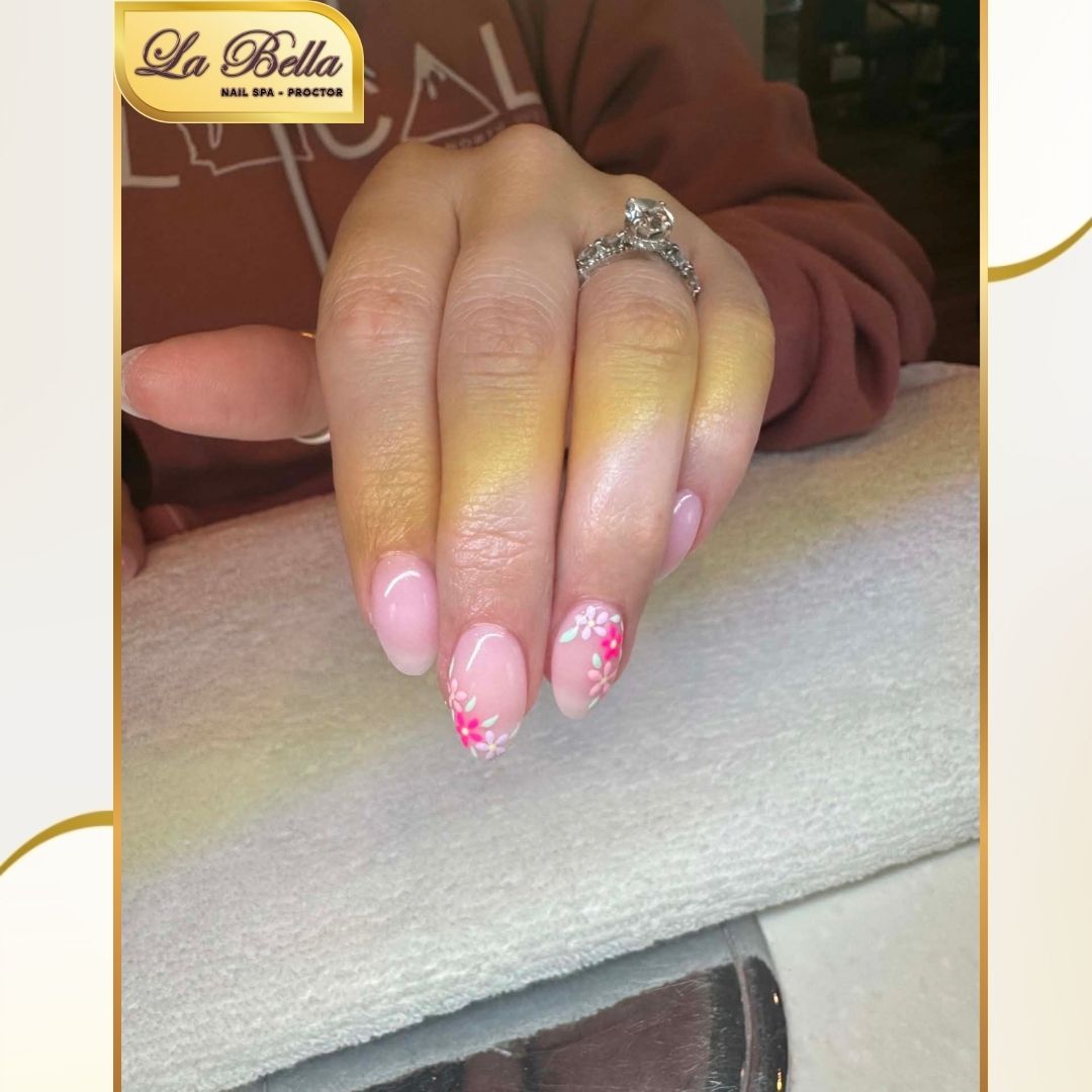 La Bella Nail Spa Proctor (1)
